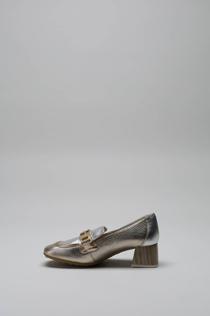 zoom in on Goud Mocassin hak image Goud Mocassin hak image