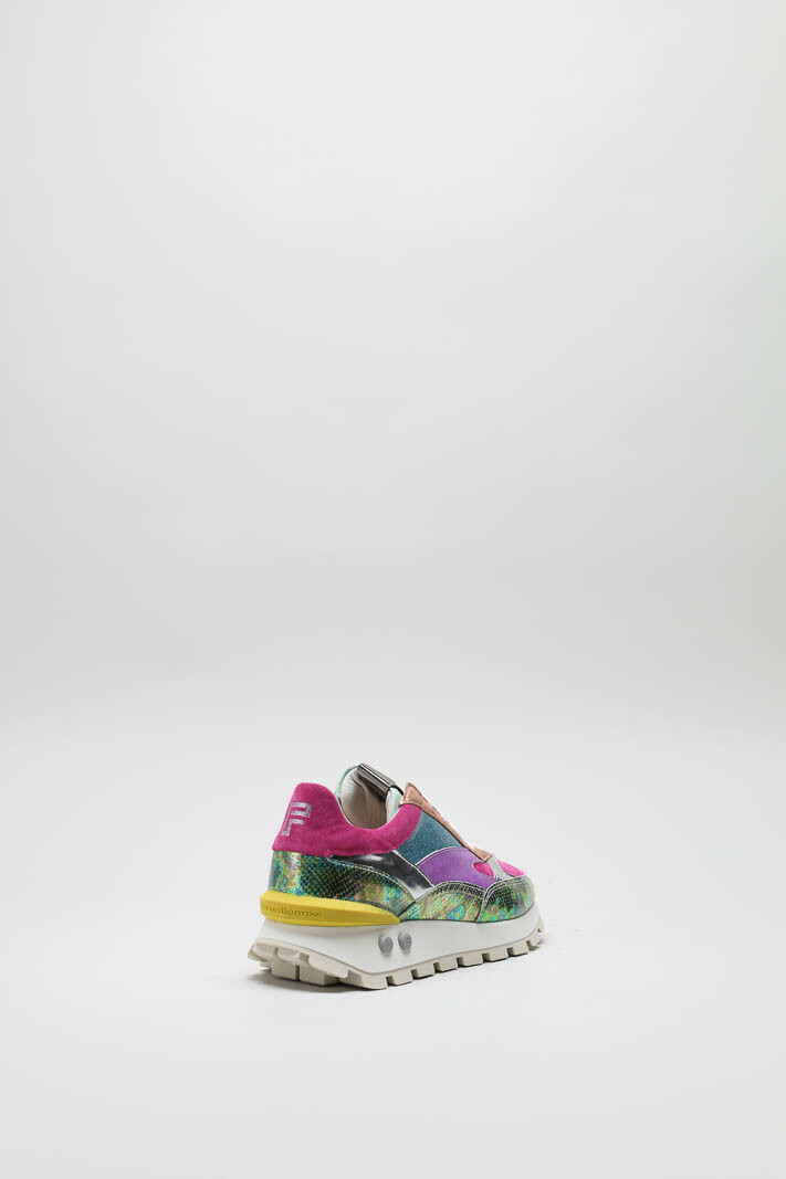 zoom in on Roze Sneaker image Roze Sneaker image