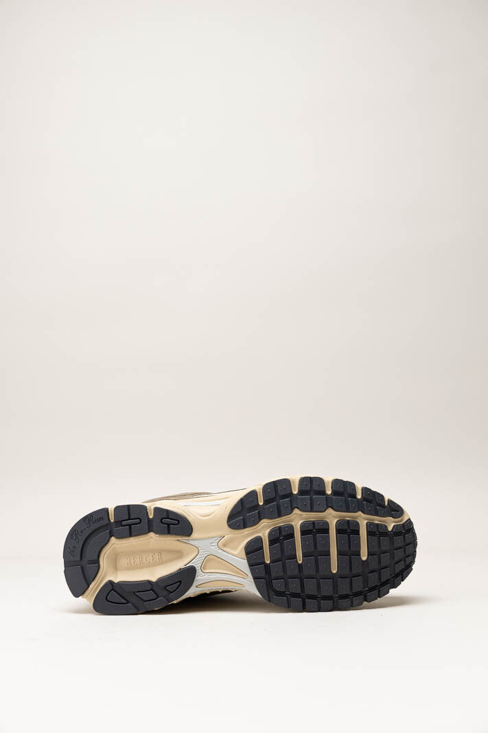 Bruin Sneaker image