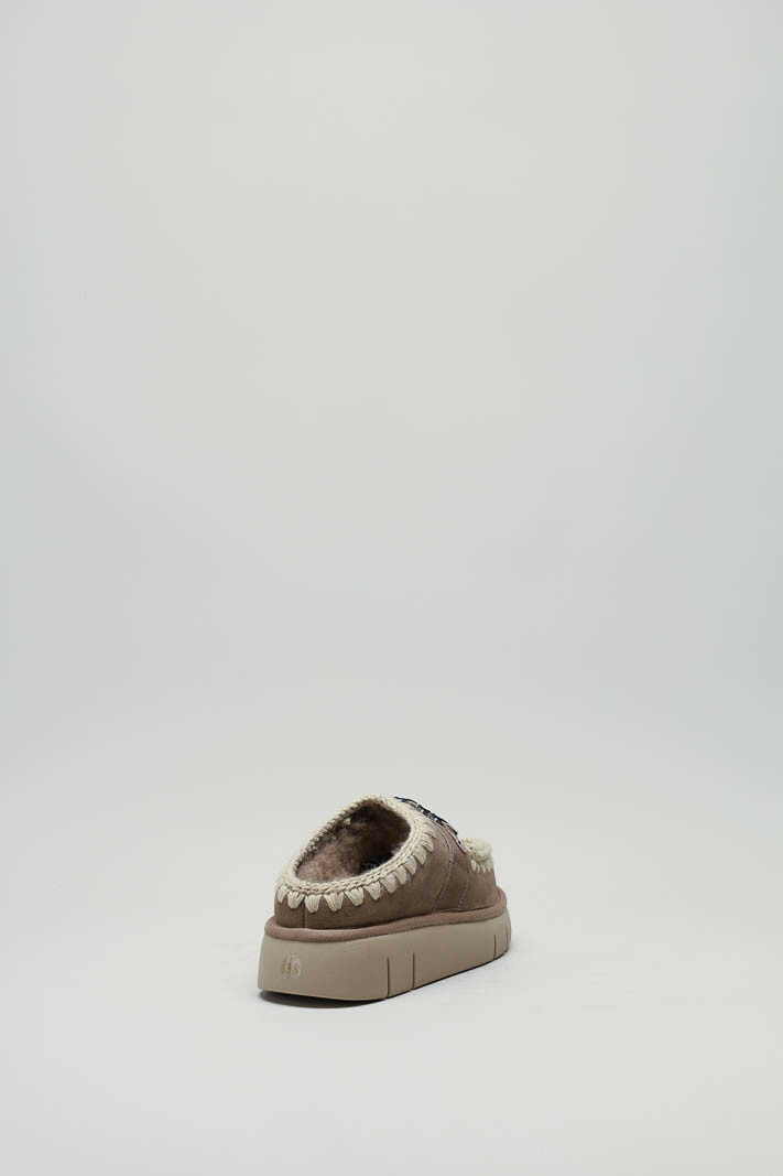 zoom in on Taupe Instapper image Taupe Instapper image