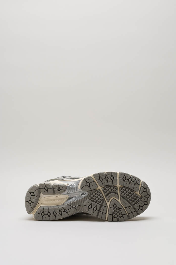 Ecru Sneaker image