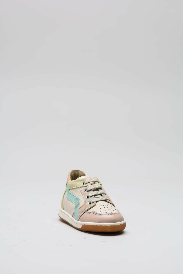 zoom in on Roze Sneaker image Roze Sneaker image