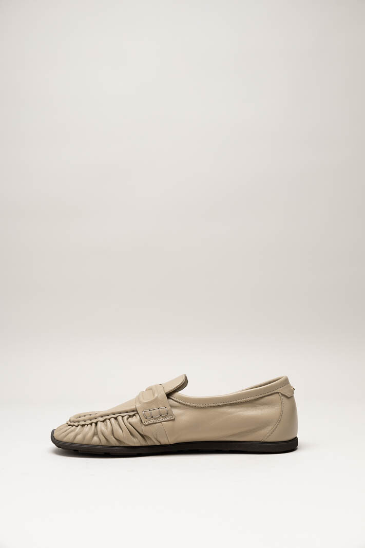 Beige Mocassin image