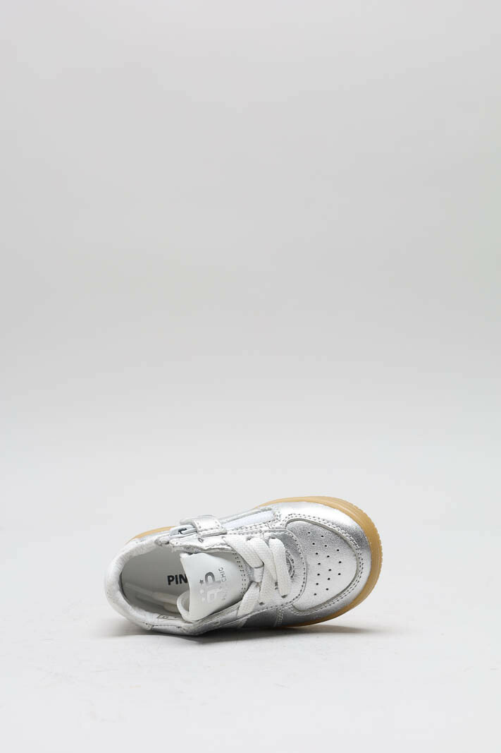 zoom in on Zilver Sneaker image Zilver Sneaker image