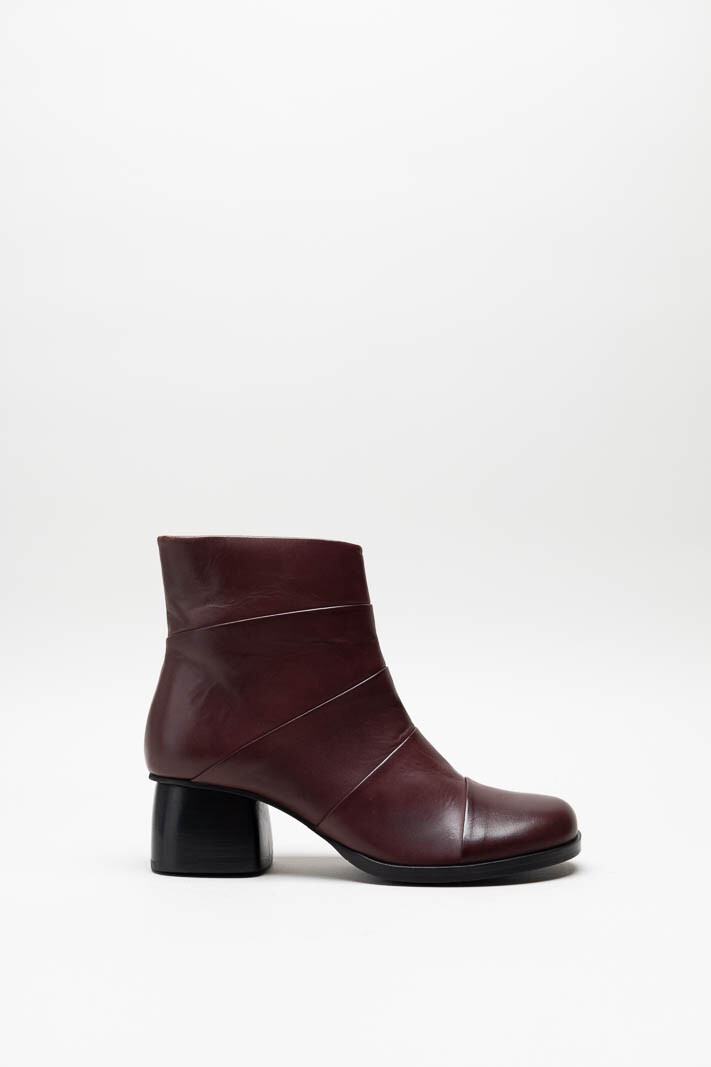 Aubergine Enkellaars hak