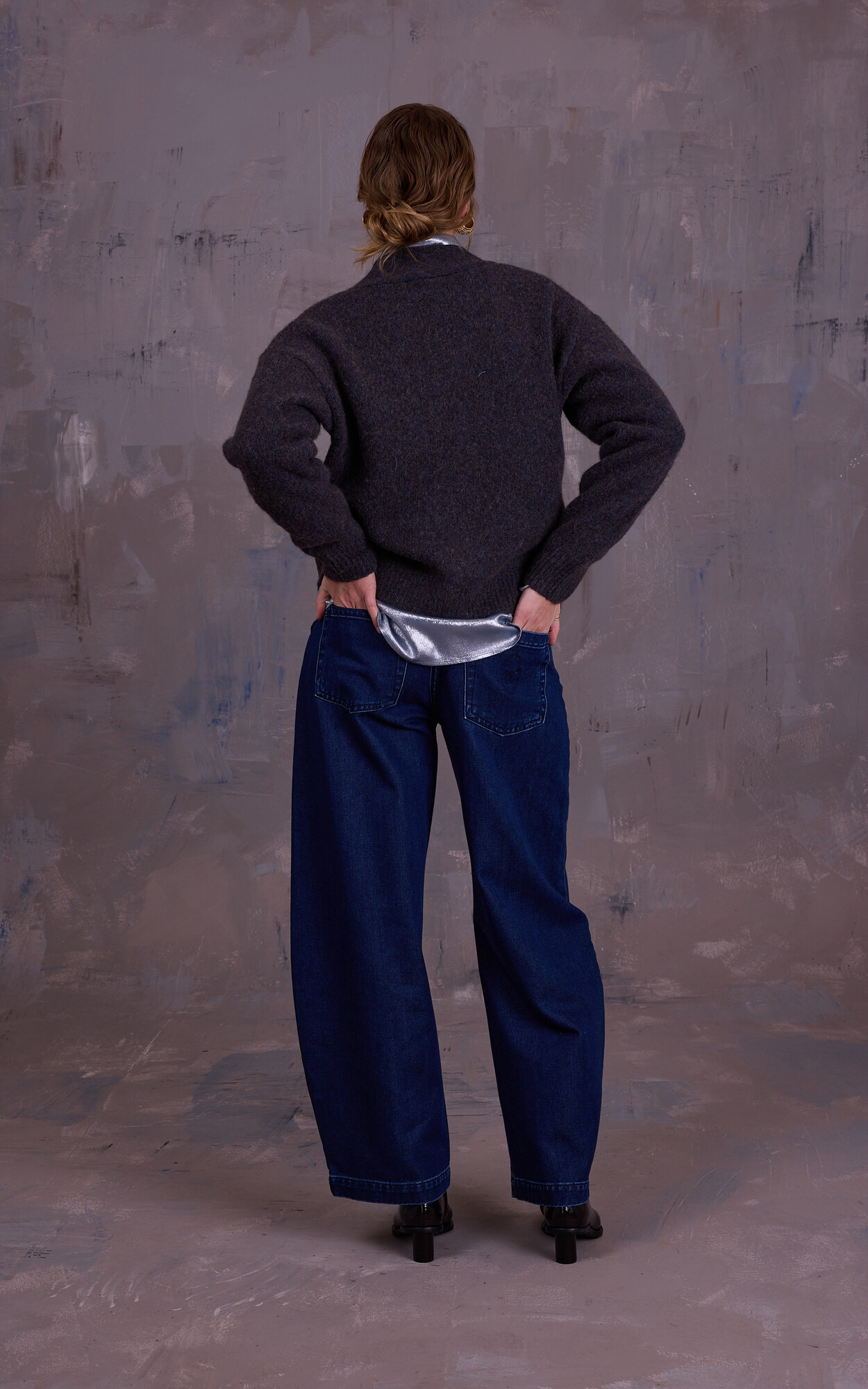 zoom in on Blauw Cardigan image Blauw Cardigan image