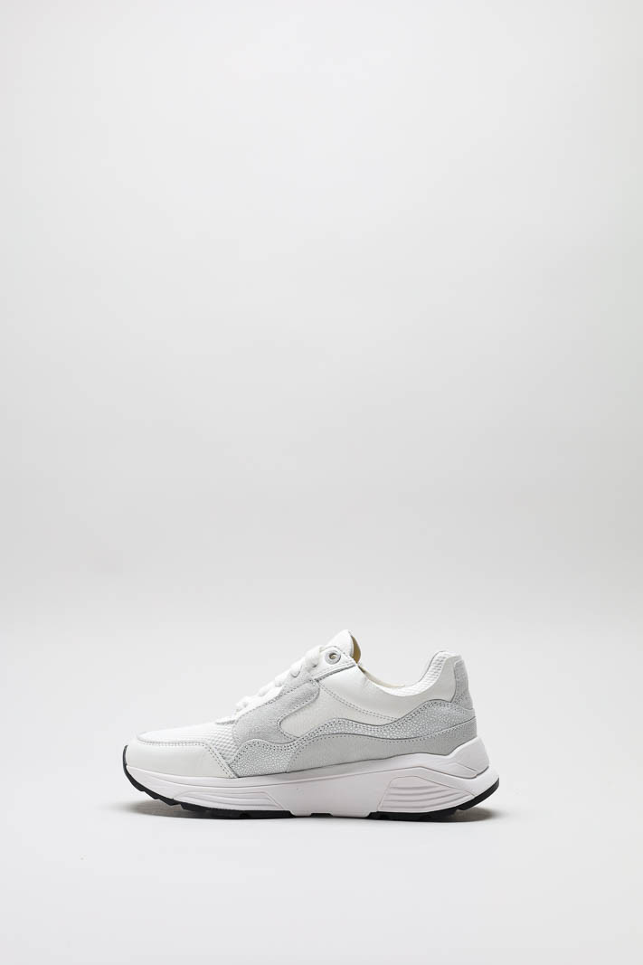 zoom in on Wit Sneaker image Wit Sneaker image