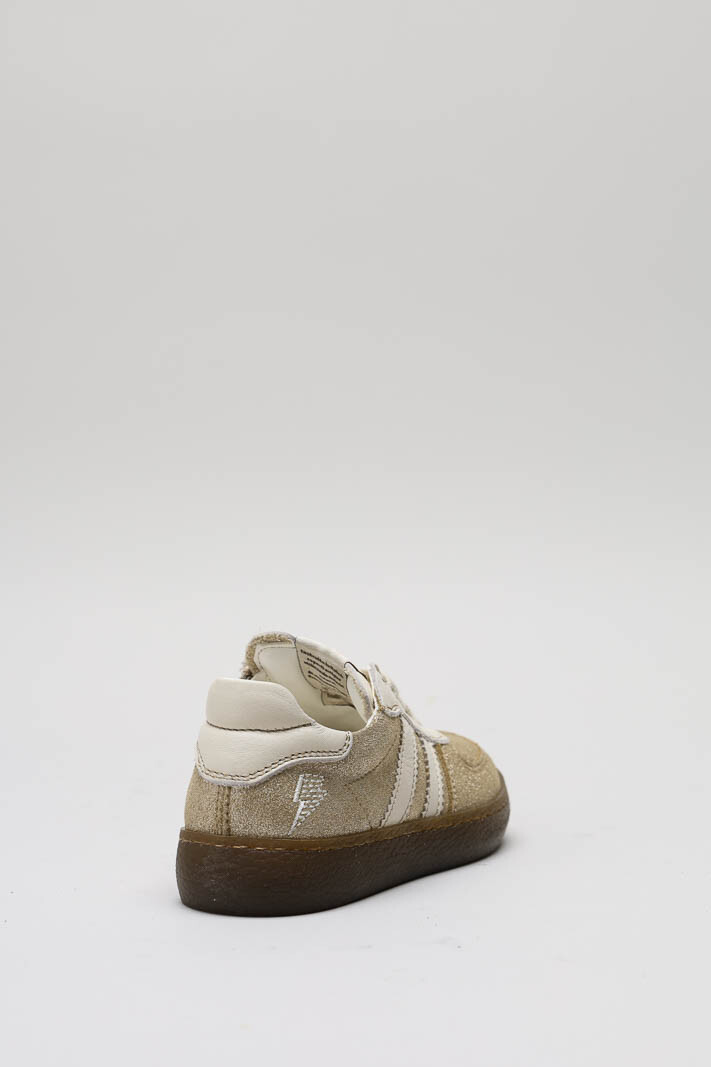 zoom in on Goud Sneaker image Goud Sneaker image