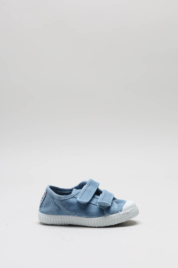 zoom in on Blauw Speelschoen image Blauw Speelschoen image
