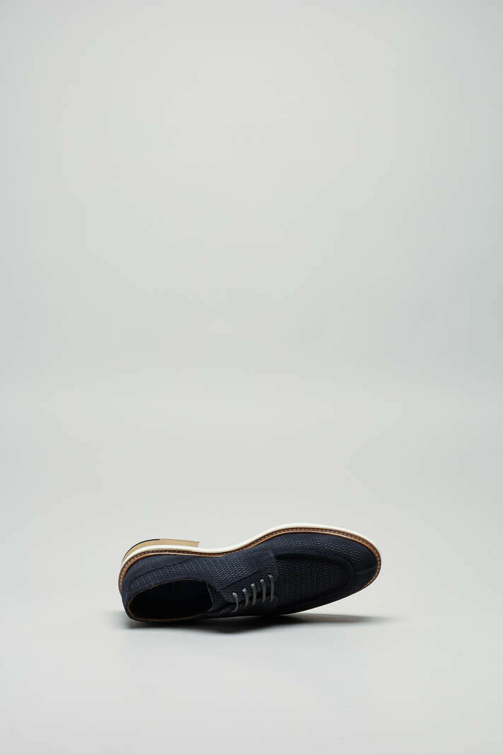 zoom in on Blauw Veterschoen image Blauw Veterschoen image