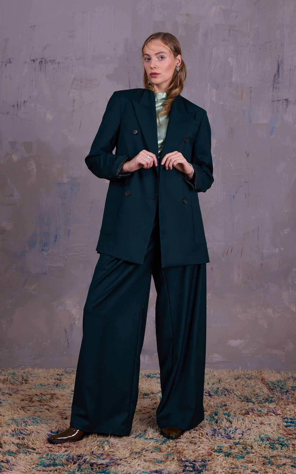 zoom in on Lichtgroen Blouse image Lichtgroen Blouse image