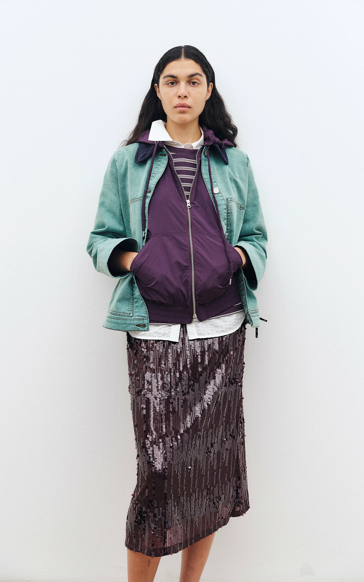 zoom in on Bordeaux Rok image Bordeaux Rok image