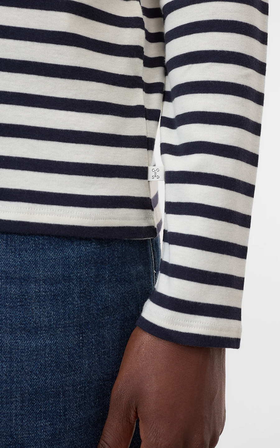 zoom in on Blauw T-shirt/top image Blauw T-shirt/top image