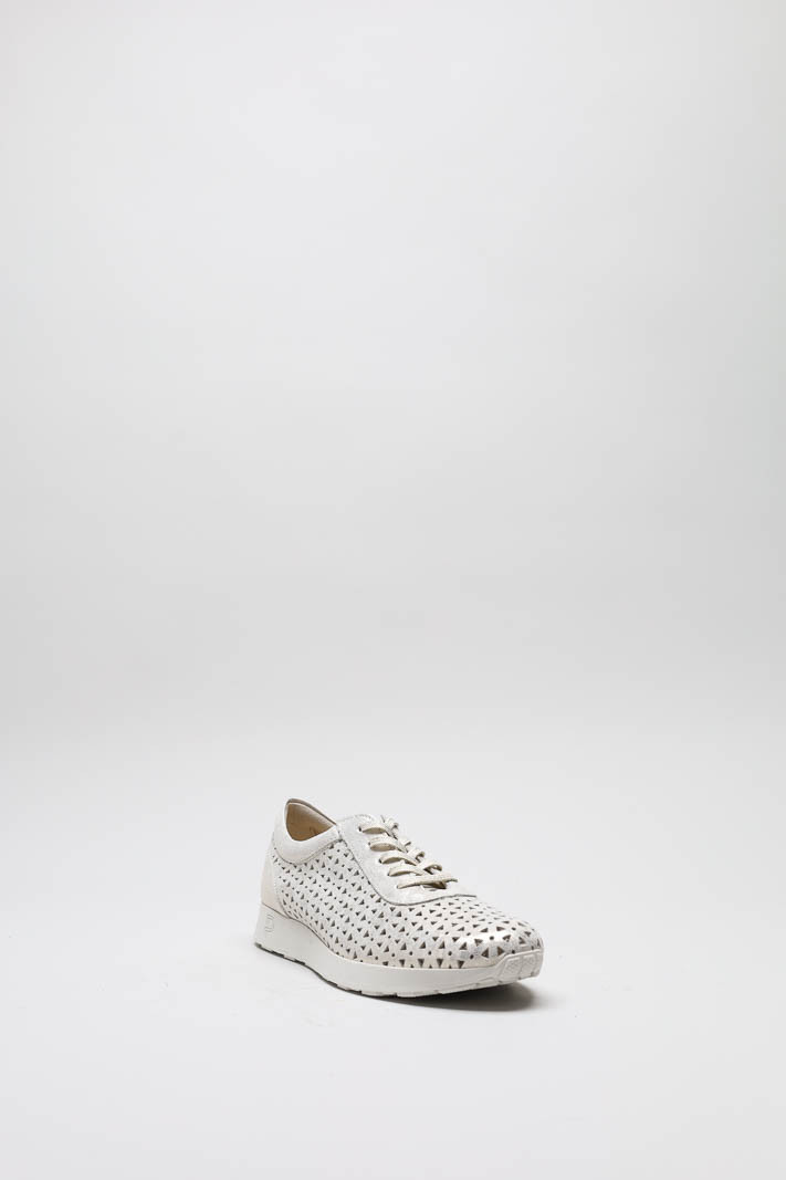 zoom in on Goud Sneaker image Goud Sneaker image