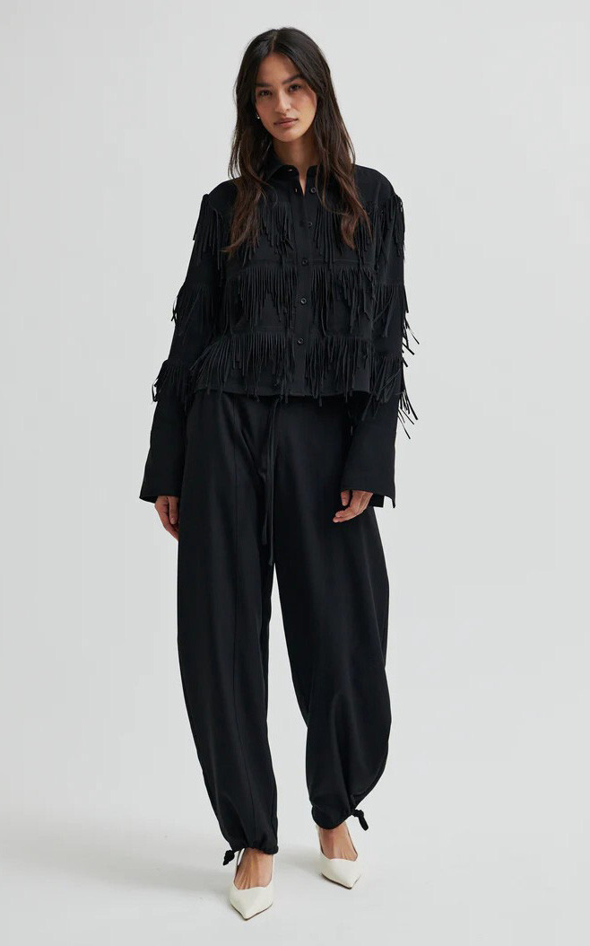 zoom in on Zwart Blouse image Zwart Blouse image