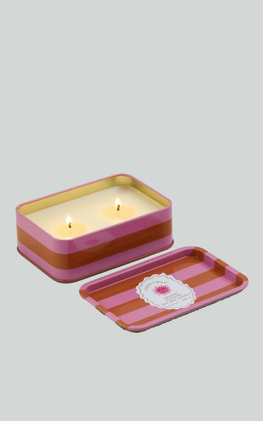 Oranje Kaarsen en kaarsenhouders image