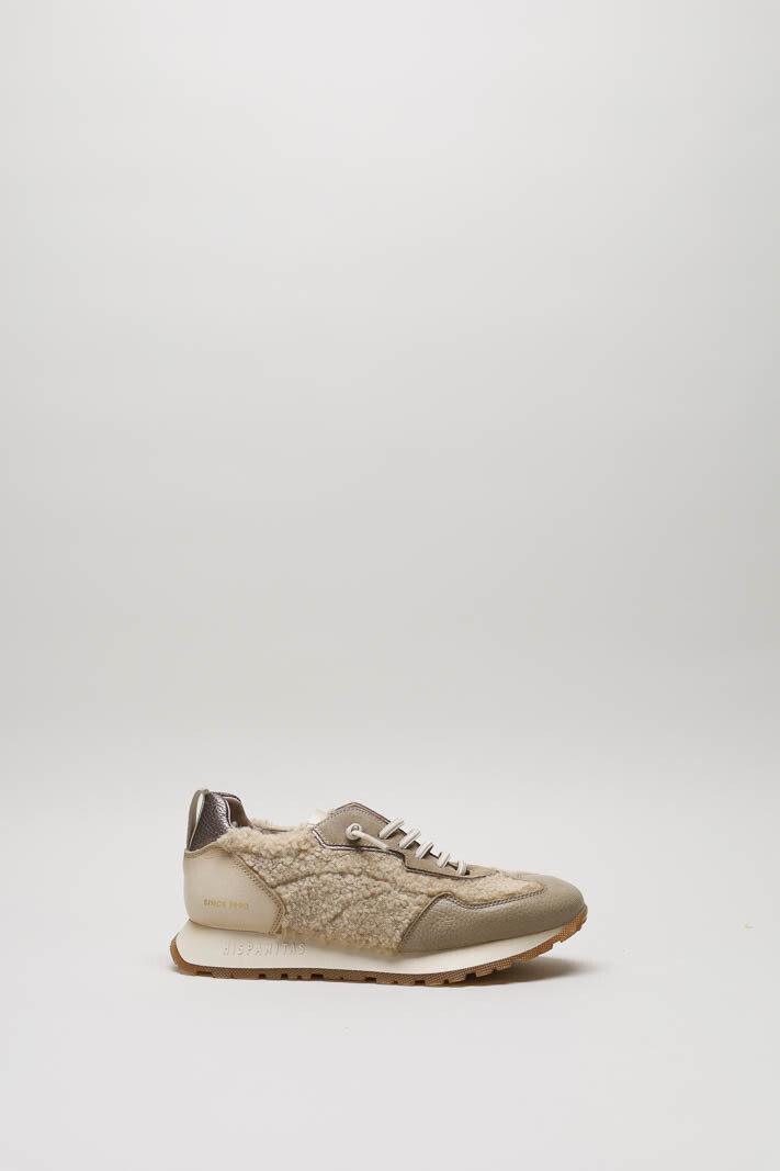 Beige Sneaker