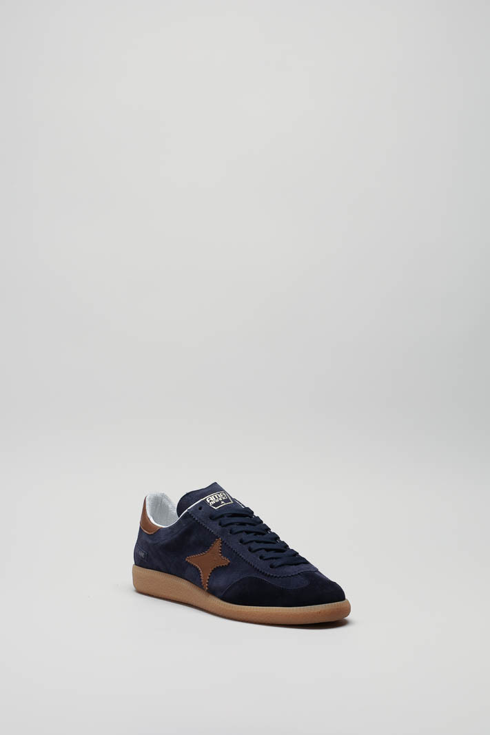 zoom in on Blauw Sneaker image Blauw Sneaker image