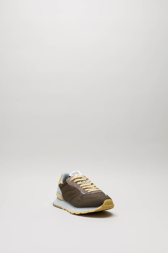 Bruin Sneaker