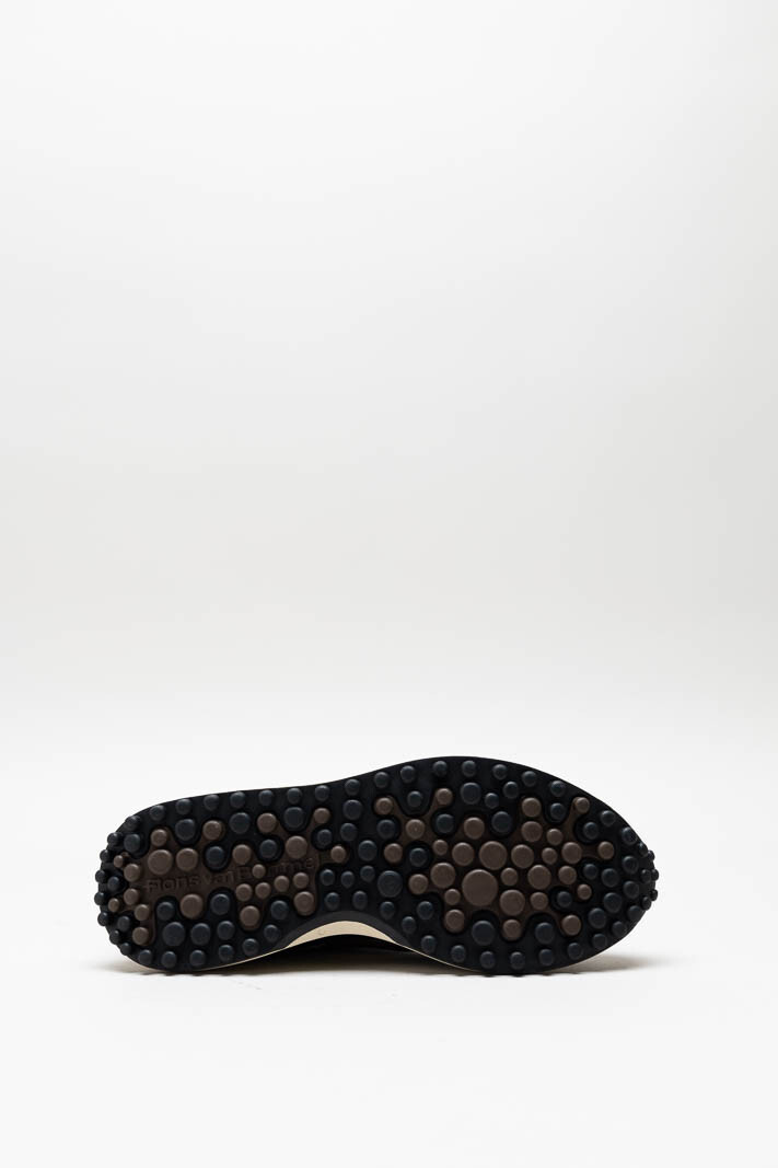 Bruin Sneaker image