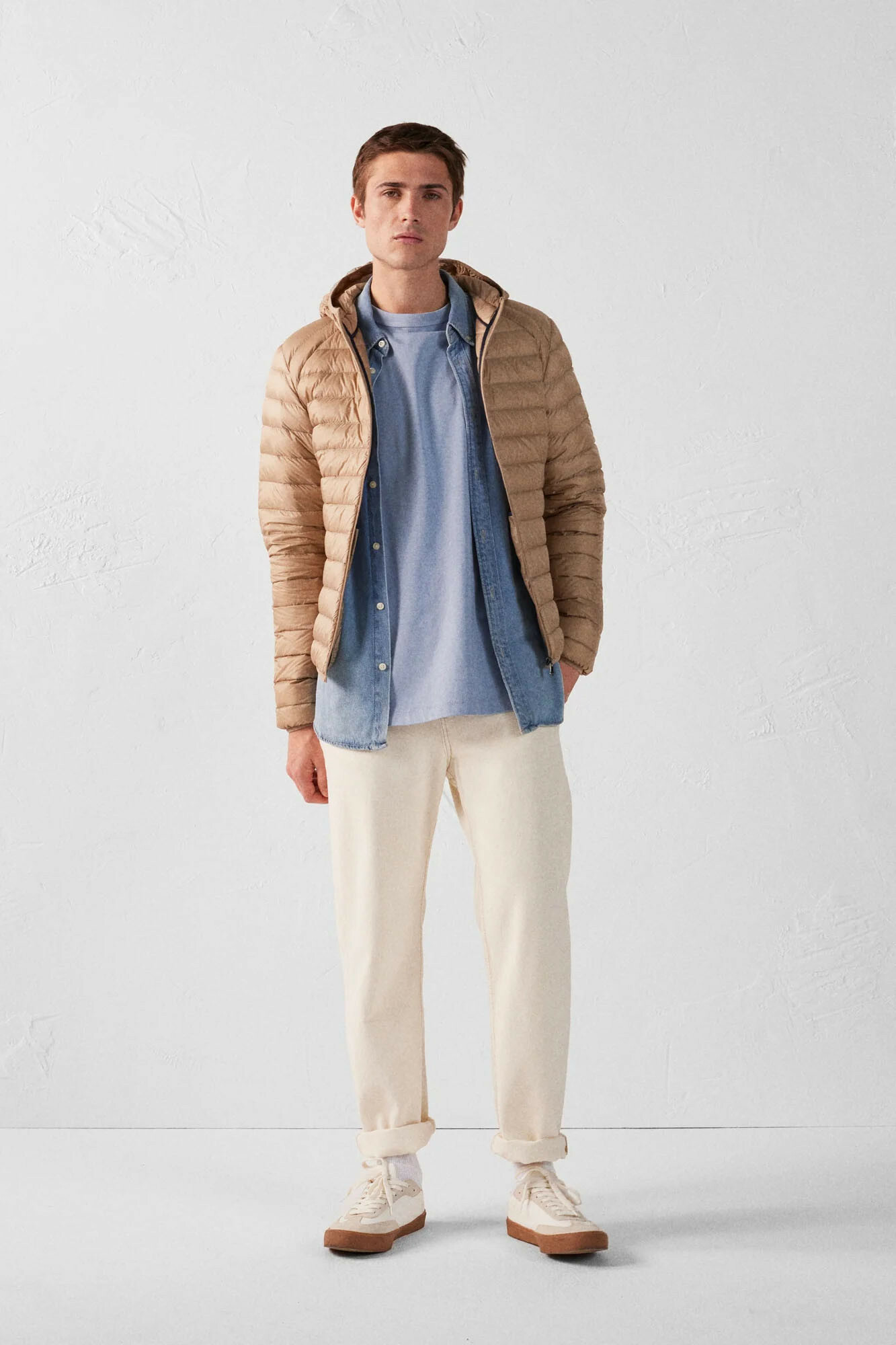Beige Jas