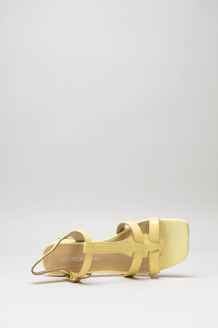 Geel Sandaal hak image