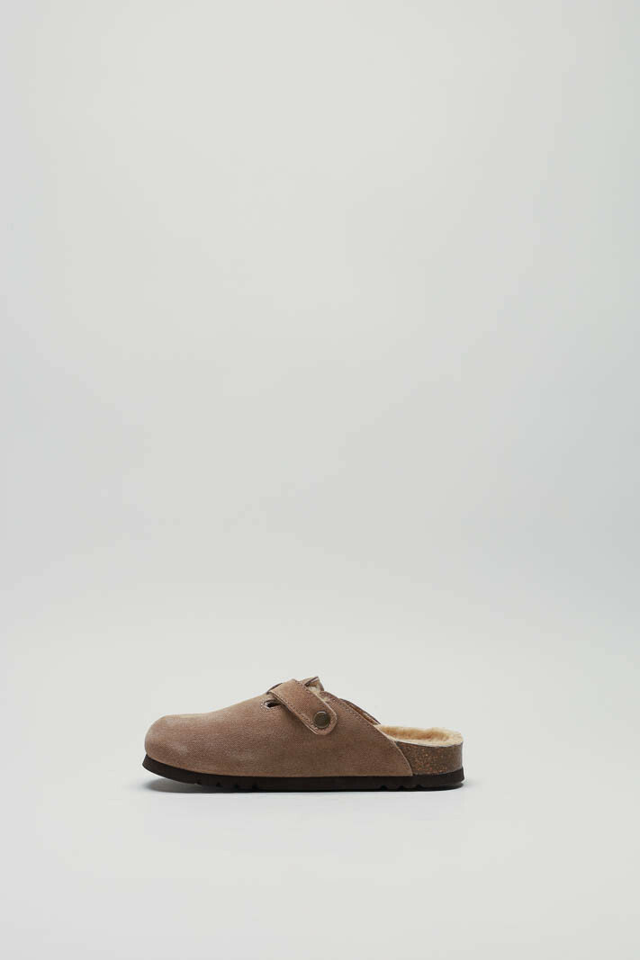 zoom in on Beige Pantoffel image Beige Pantoffel image