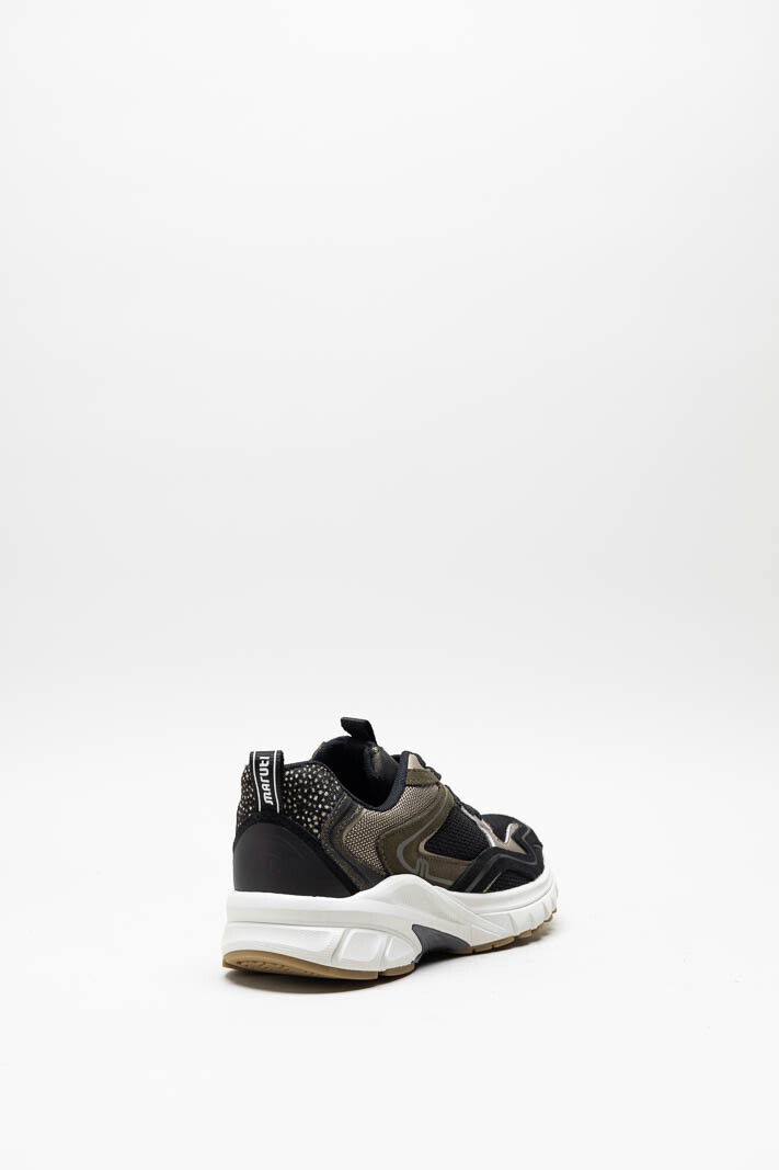 zoom in on Zwart Sneaker image Zwart Sneaker image