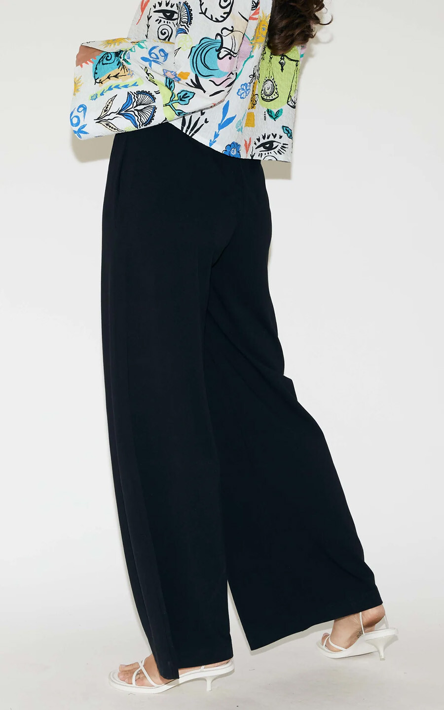 zoom in on Blauw Broek image Blauw Broek image