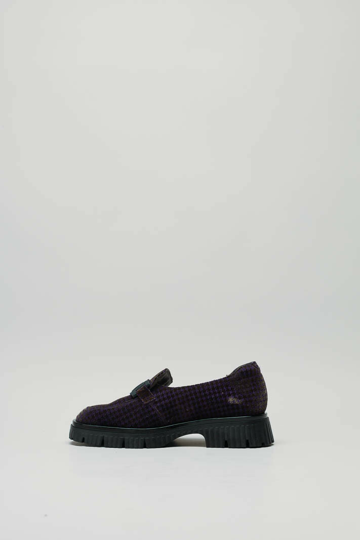 zoom in on Paars Mocassin image Paars Mocassin image