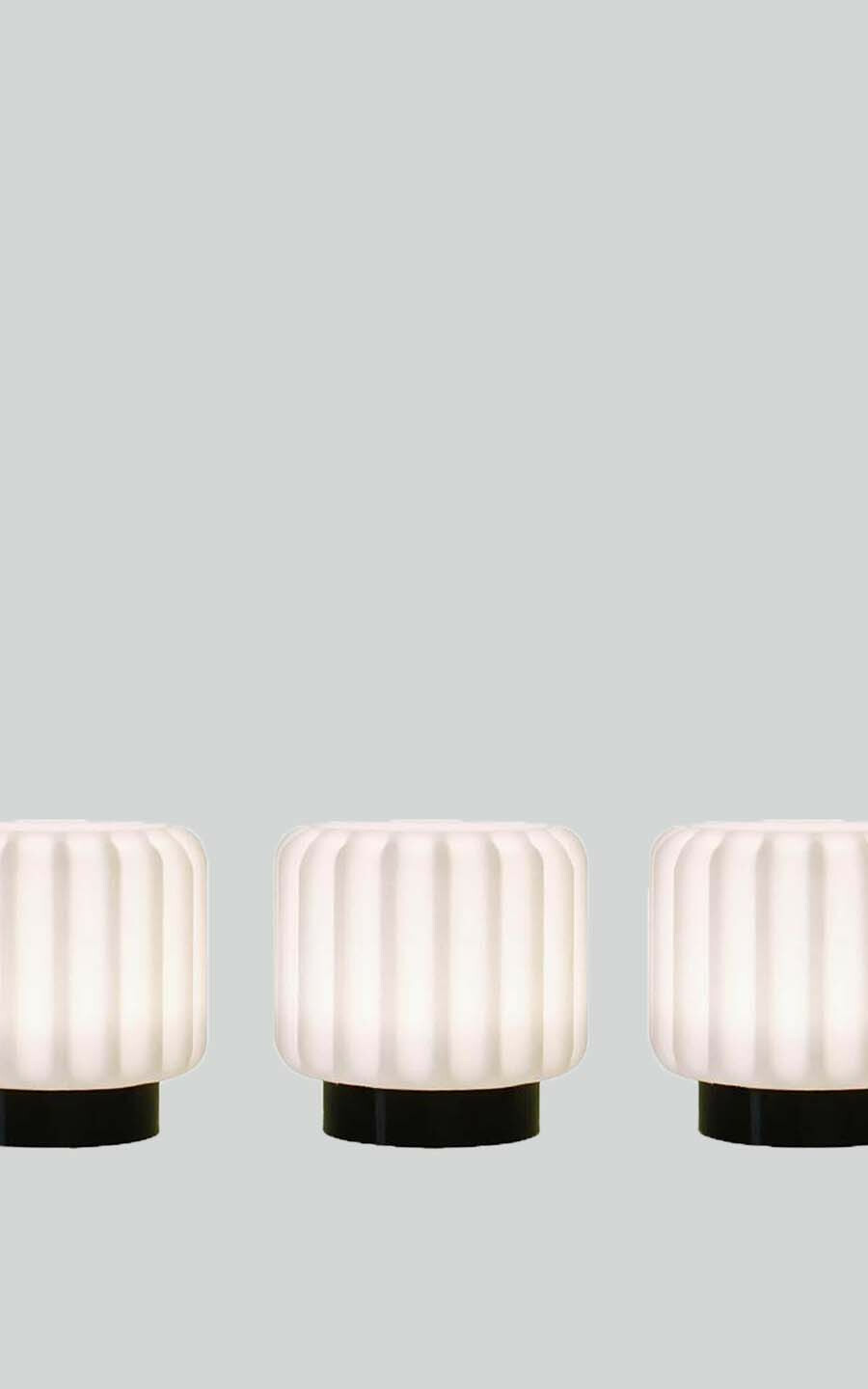 zoom in on Zwart Lamp image Zwart Lamp image