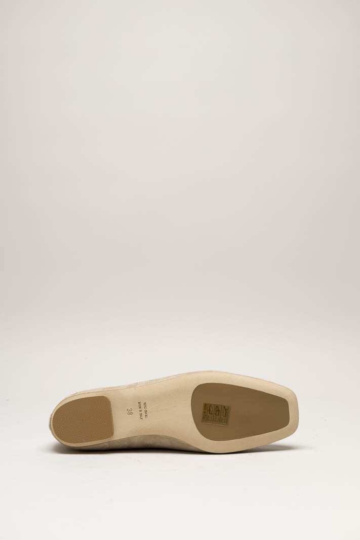 Taupe Ballerina image