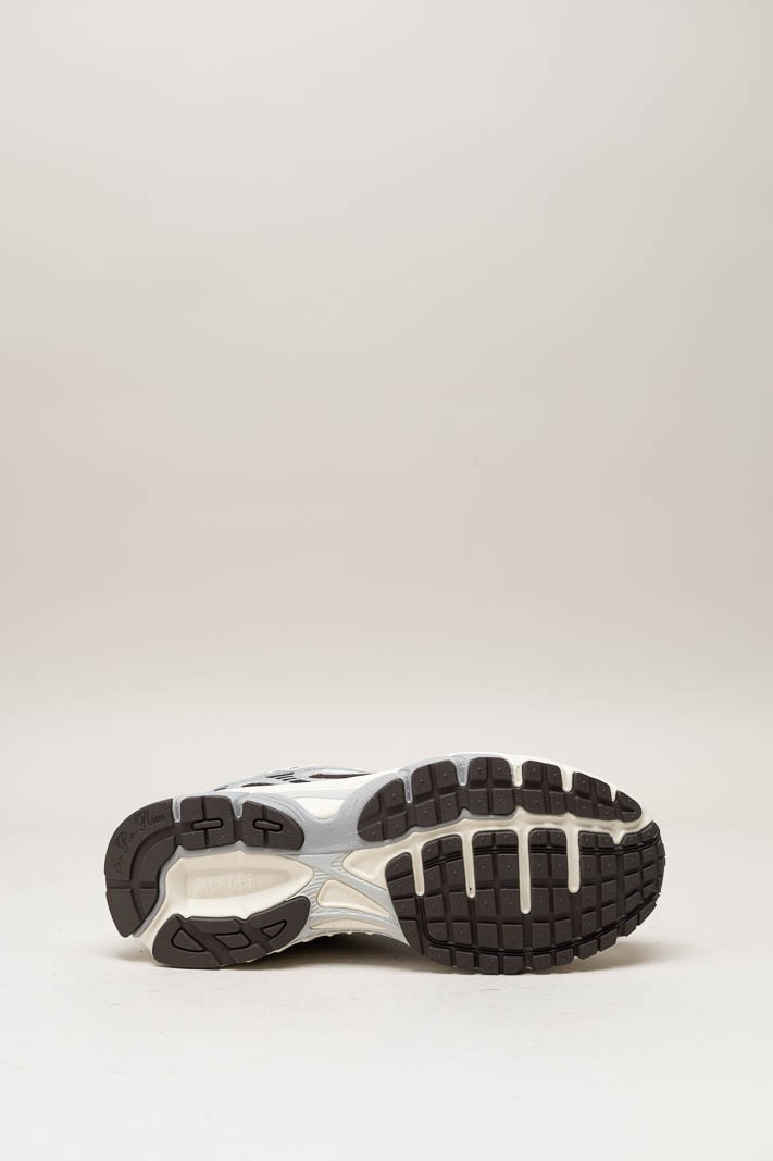 Bruin Sneaker image