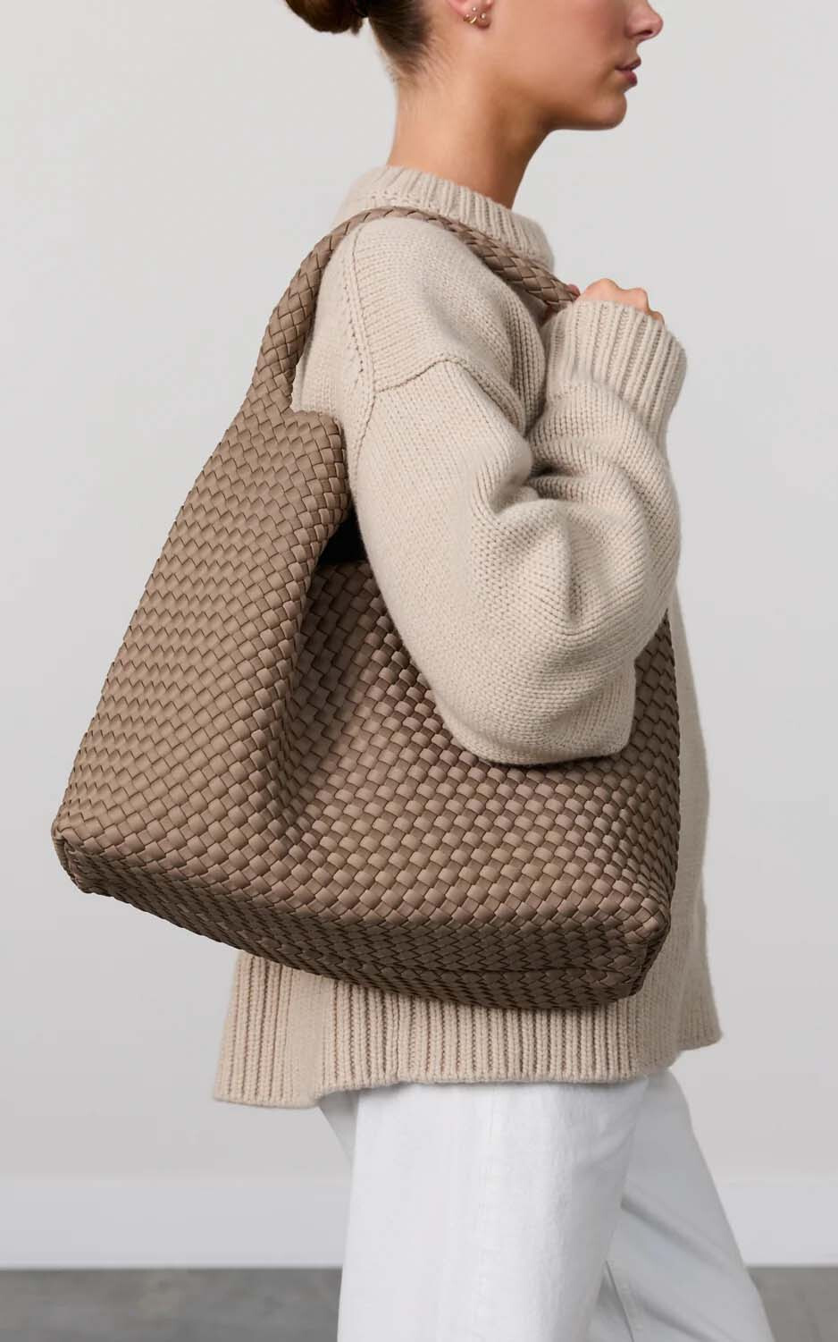 Taupe Schoudertas image