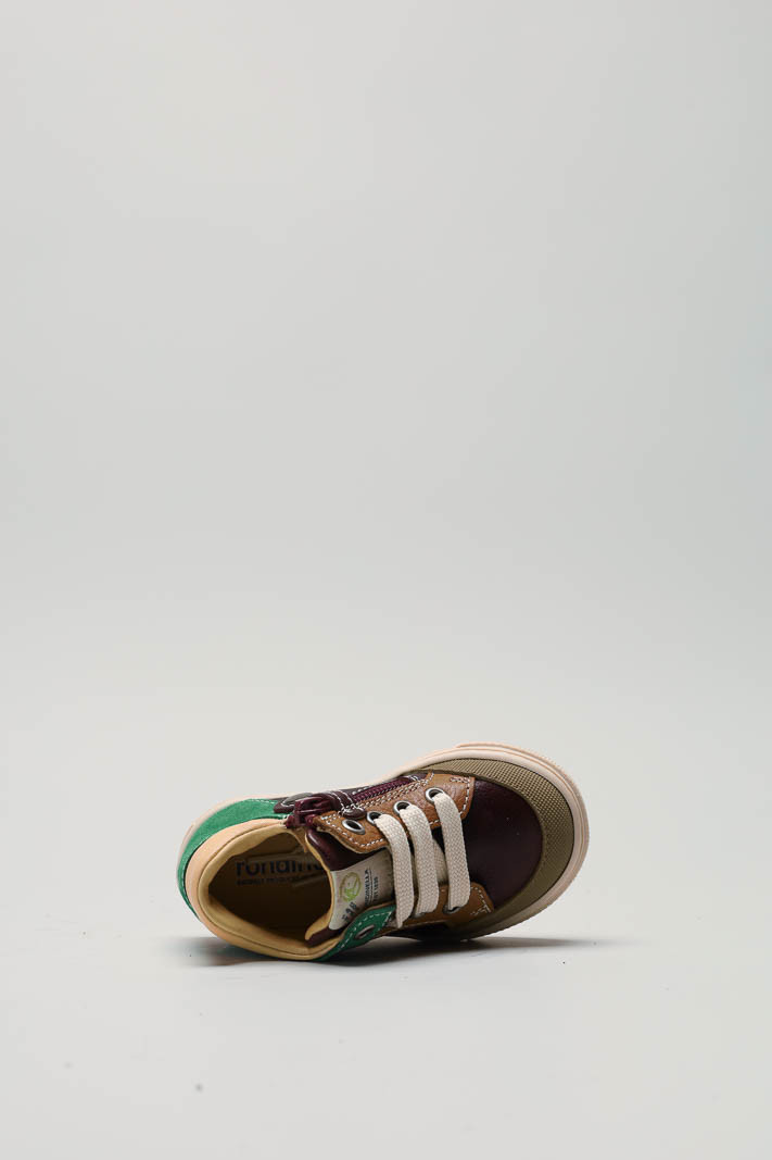 zoom in on Bruin Sneaker image Bruin Sneaker image
