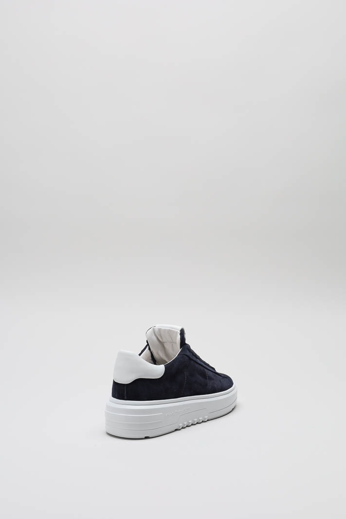 zoom in on Donkerblauw Sneaker image Donkerblauw Sneaker image