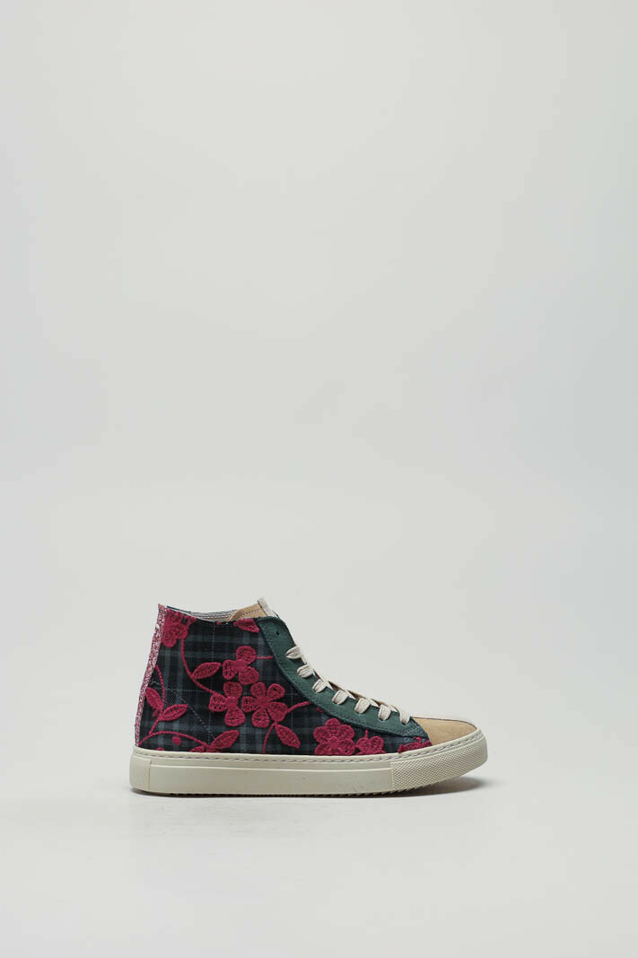 zoom in on Groen Sneaker image Groen Sneaker image