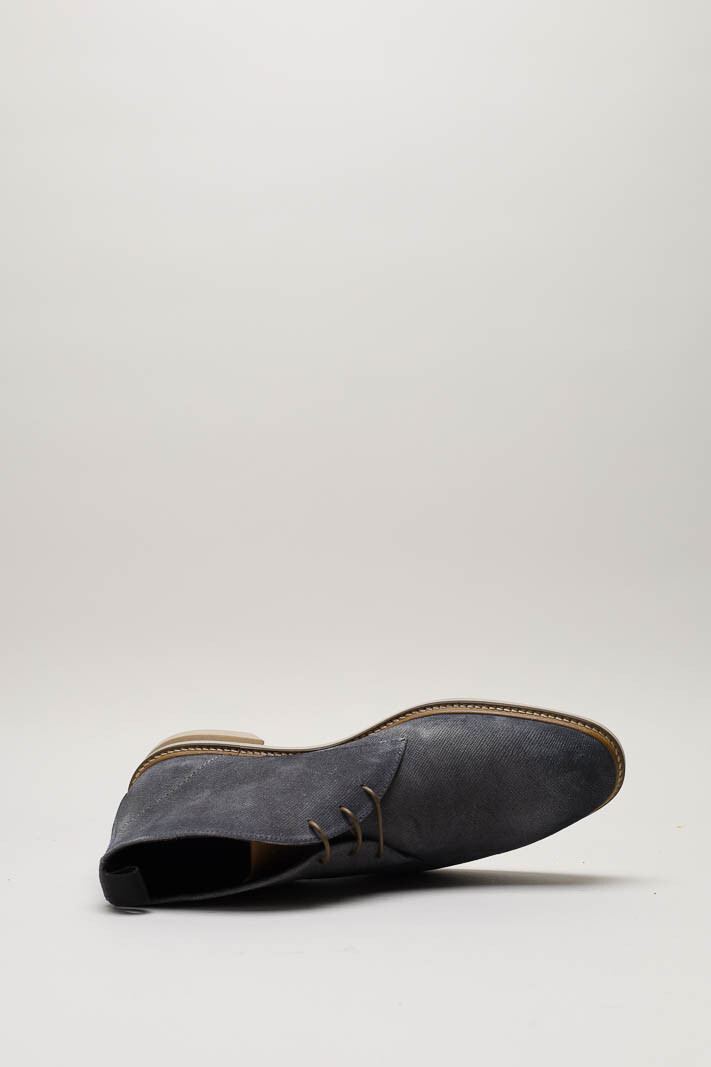 zoom in on Grijs Veterschoen hoog image Grijs Veterschoen hoog image