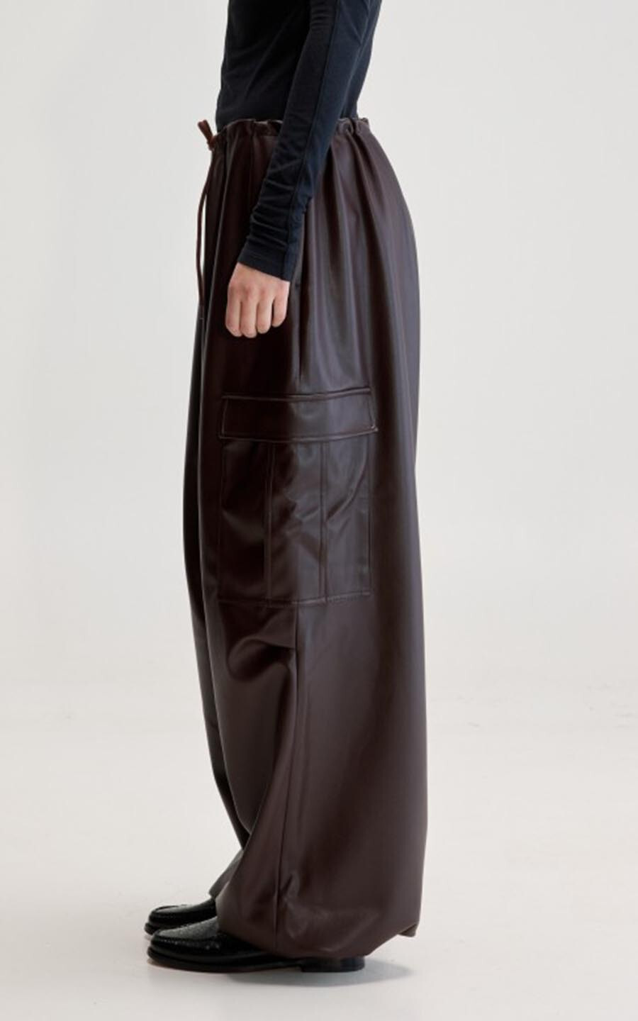 zoom in on Bruin Broek image Bruin Broek image