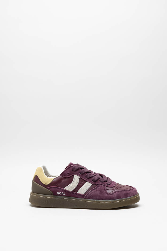 Aubergine Sneaker