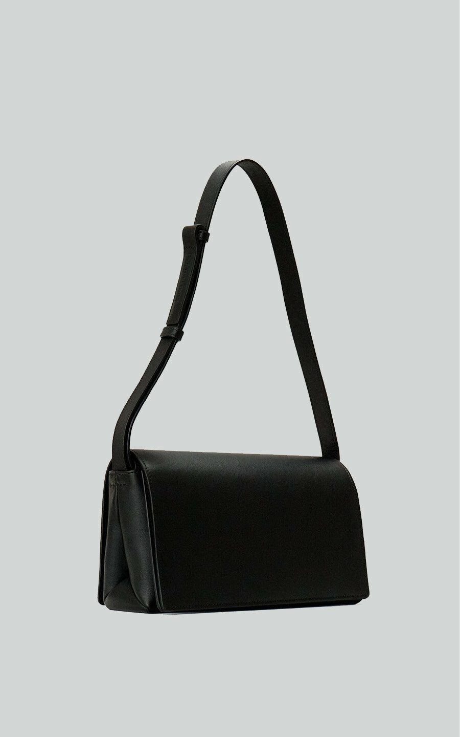 zoom in on Zwart Cross body image Zwart Cross body image