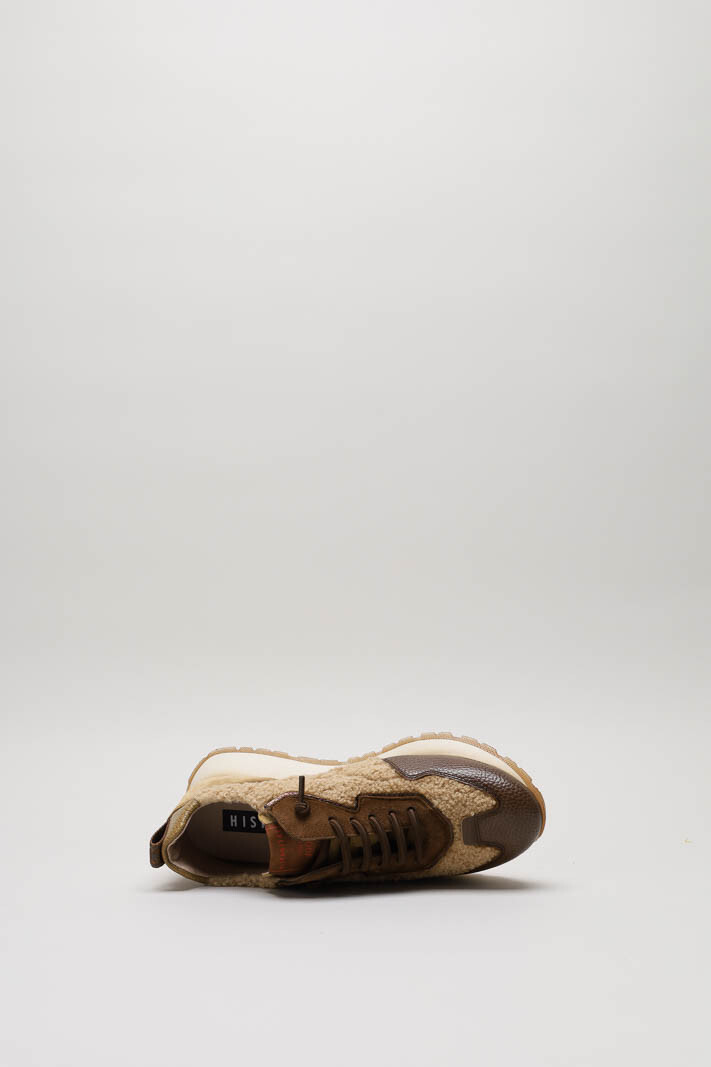 zoom in on Bruin Sneaker image Bruin Sneaker image