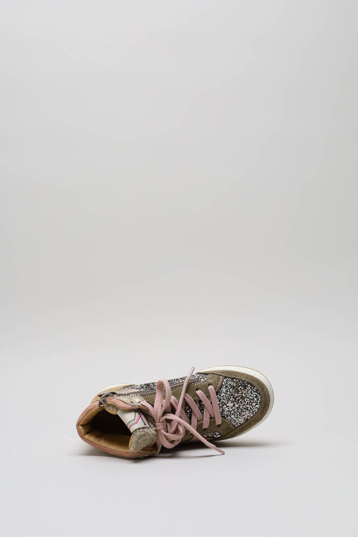 zoom in on Kaki Sneaker image Kaki Sneaker image