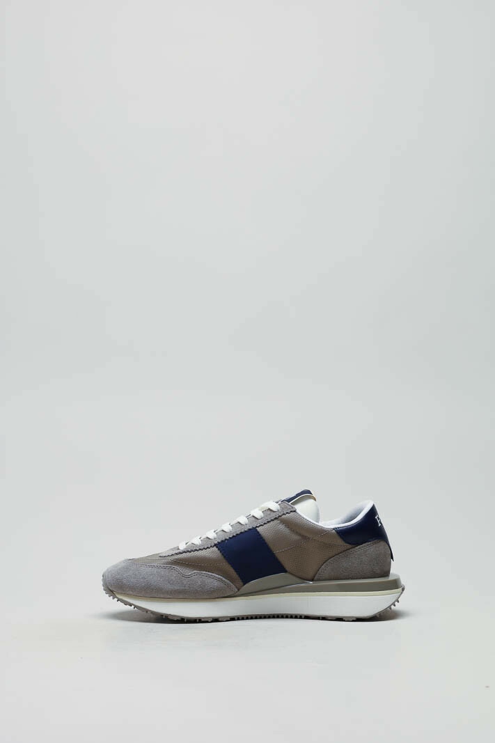 zoom in on Grijs Sneaker image Grijs Sneaker image