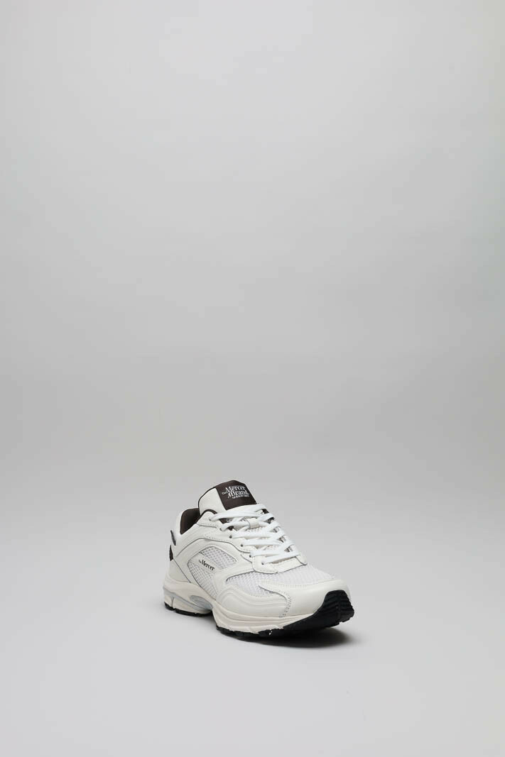 Ecru Sneaker