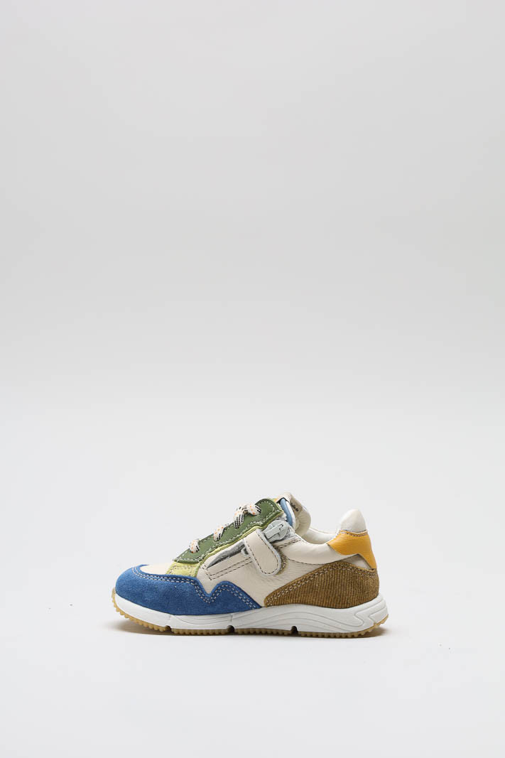 zoom in on Blauw Sneaker image Blauw Sneaker image