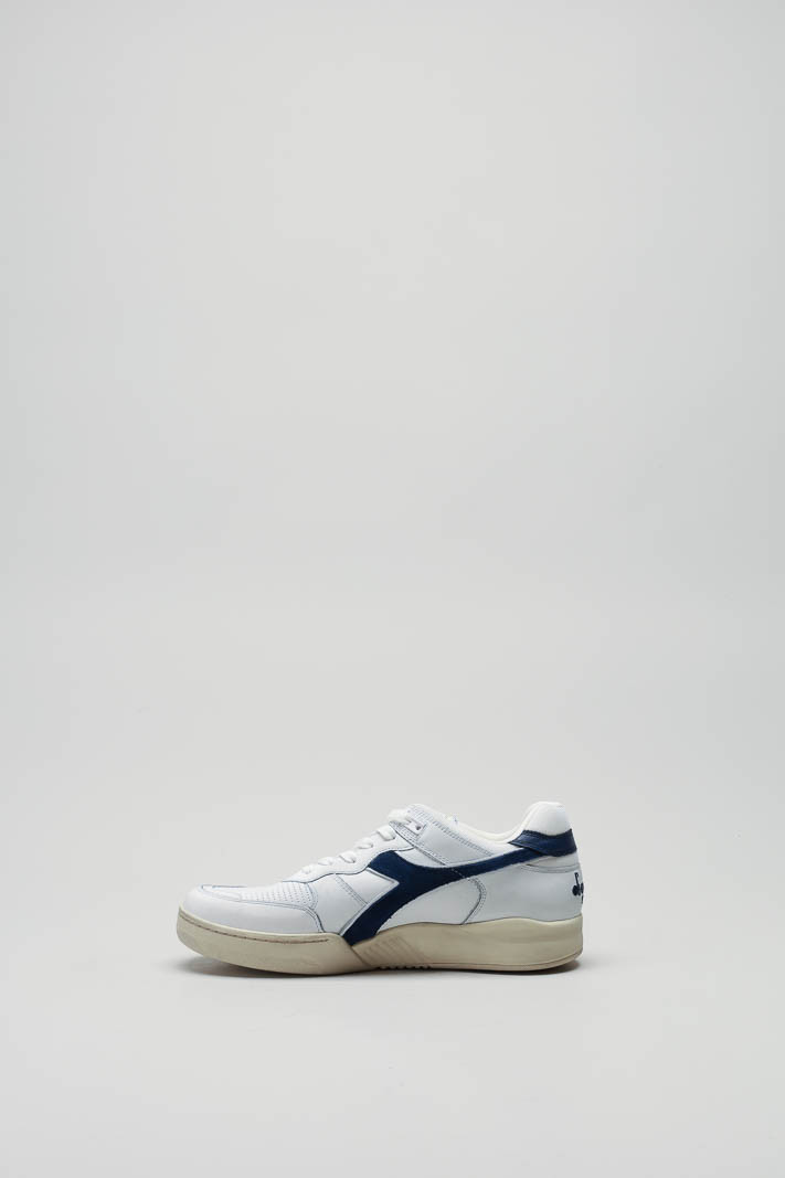 zoom in on Wit Sneaker image Wit Sneaker image