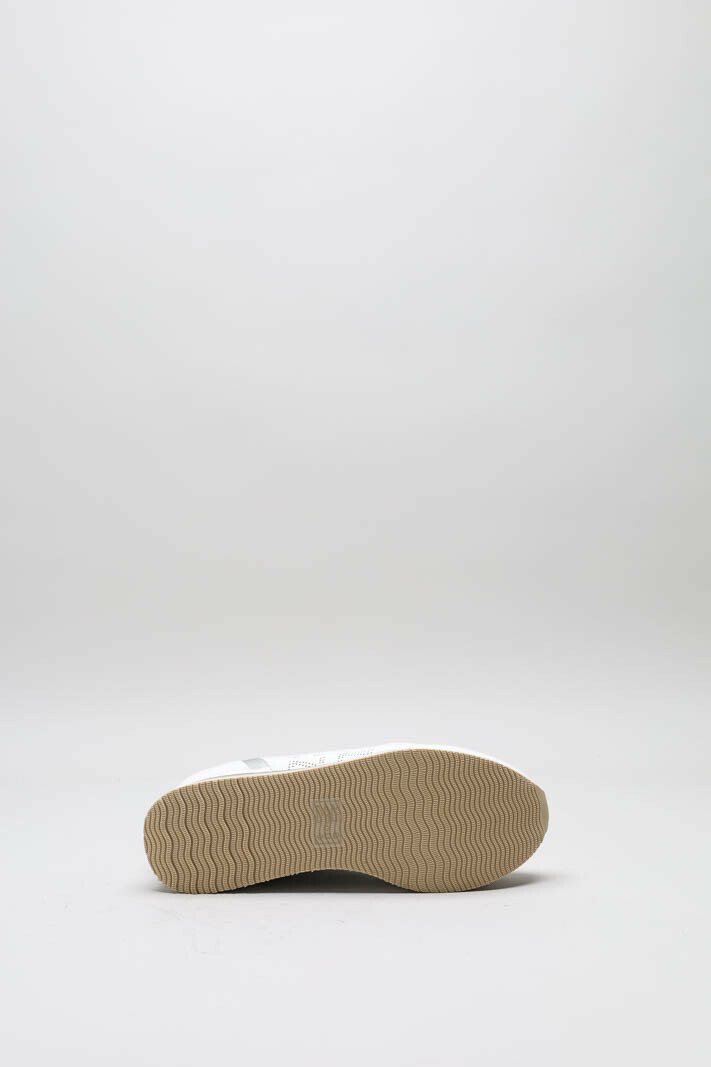 zoom in on Wit Sneaker image Wit Sneaker image