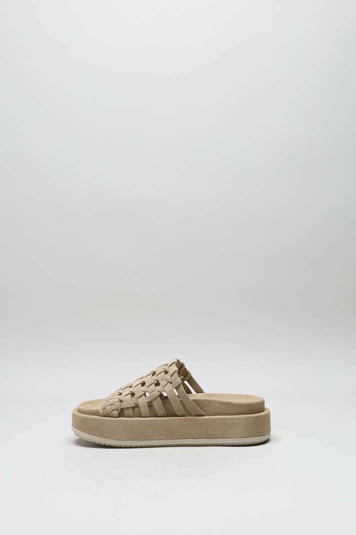 zoom in on Lichtbeige Slipper image Lichtbeige Slipper image