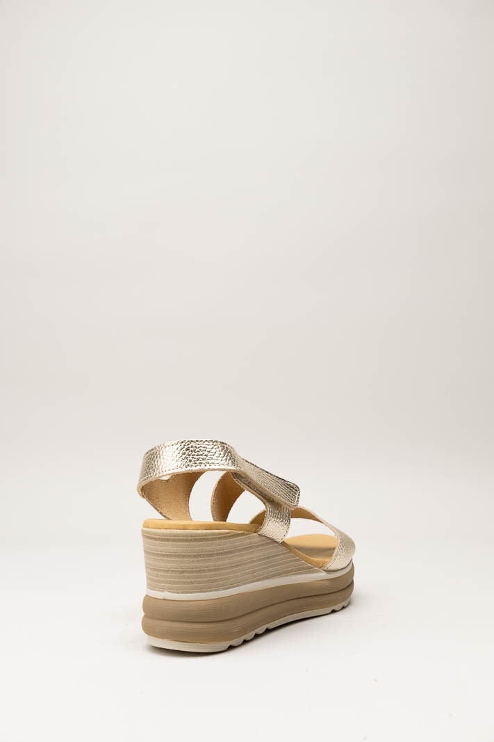 Goud Sandaal sleehak image